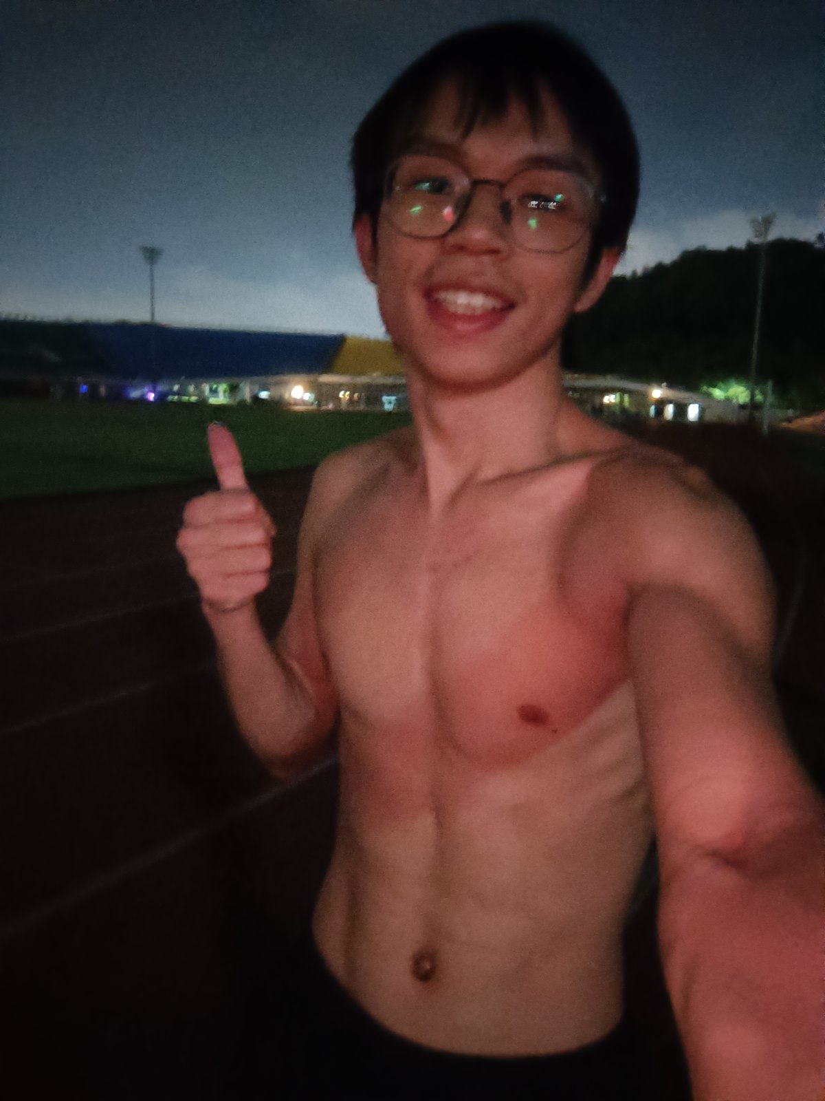 给夜跑中的自己一个赞